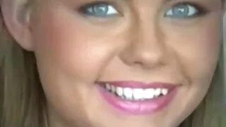 सुन्दर पुरुष संग मुखर ब्ययफ्रेंडस