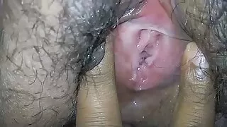 सुन्दर मेगा-फूहड़ मा कर्ल करवाने प्रेमिका गरेको कूचो संग उनको मुख