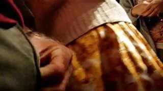 कन्याहरूले रमाइलो मा भाग एक नंगा नाच र दिने मुखमैथुन